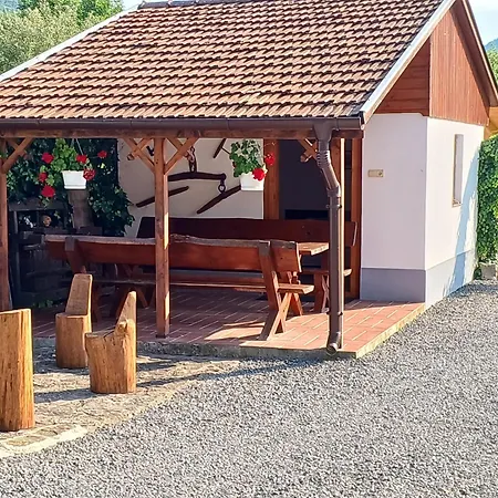 Kazsimer Vendeghaz 3*